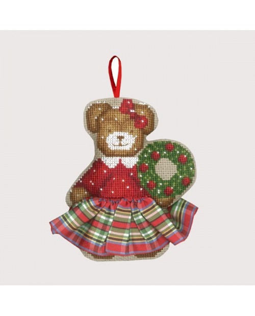 Bear in a tartan skirt. Counted cross stitch embroidery kit, Christmas suspension to stitch. Item n° 2631. Le Bonheur des Dames