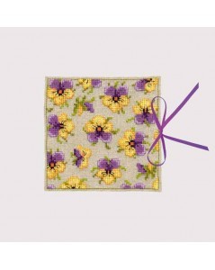Needle case Pansies. Counted cross stitch embroidery kit on even-weave linen. Le Bonheur des Dames 3466