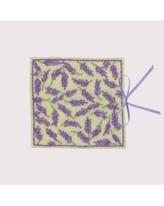 Needle case Lavender. Counted loop stitch embroidery on even-weave linen. Le Bonheur des Dames 3467