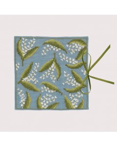 Needle case Lily of the Valley. Counted cross stitch kit. Le Bonheur des Dames. Item n° 3473