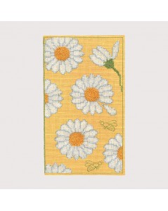 Etui à lunettes Marguerites. Kit broderie point de croix. Référence 3240. Le Bonheur des Dames