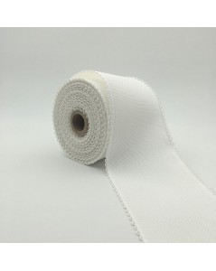 Roll of 7 points/cm Aida band. White cotton band, 10 cm large.
