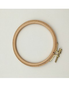 Wooden embroidery hoop with a screw. Le Bonheur de Dames. EH5