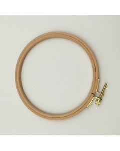 Wooden embroidery hoop with a screw. Le Bonheur de Dames. EH6