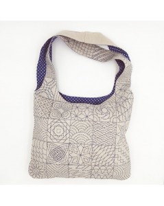 Natural linen handbag to stitch and to sew. Sashiko style embroidery. Blue white-polka-dot lining