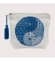 Pochette Sashiko, wide linen with  Yin and Yang blue embroidery. Le Bonheur des Dames 9031