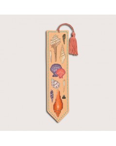 Bookmark to stitch by cross stitch on salmon color even-weave linen. Motive: seashells. Le Bonheur des Dames 4586