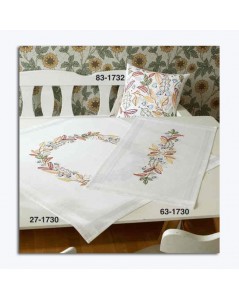 Linen tablecloth, with printed motive. Traditional embroidery. Motive: autumn leafs in a circle. Permin of Copenhagen. 271730