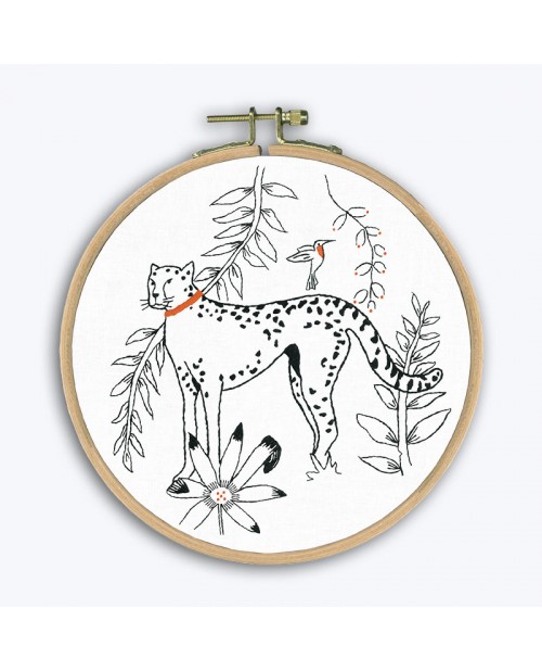 Kit broderie imprimé, broderie traditionnelle. Guépard dans le jungle. Le Bonheur des Dames 1548