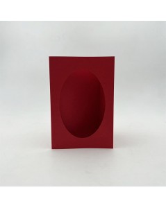 5 cartes - trois volets en carton rouge, volet du milieu passe-partout, ouverture ovale.
