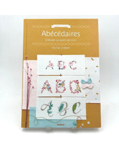 Alphabets to embroider in cross stitch. Book. Helene Le Berre. MG520