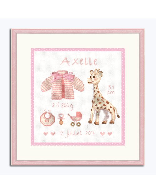 Tableau brodé. Naissance Axelle. Motif: girafe, pull rose avec un noeud, accessoires bébé. Le Bonheur des Dames 2628