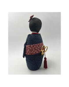 Sewn Japanese doll Leiko with scissors. Sewing kit. Le Bonheur des Dames. PJ12