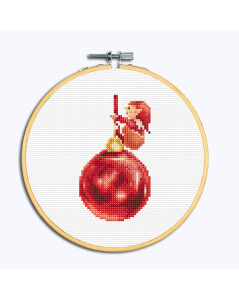 Lutin sur une boule de Noël. Broderie encadrée dans un tambour. Dutch Stitch Brothers DSB043F