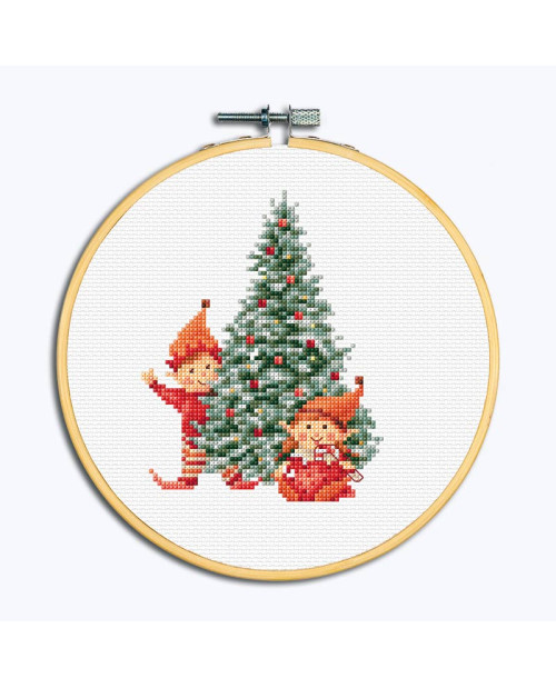 Deux lutins et le sapin de Noël. Broderie encadrée dans un tambour. Dutch Stitch Brothers DSB043C