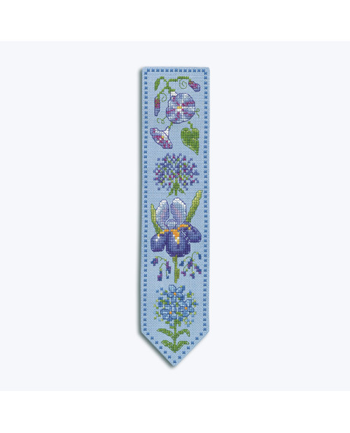 Marque-page brodé sur lin bleu ciel. Fleurs bleues, mauves. Le Bonheur des Dames 4597